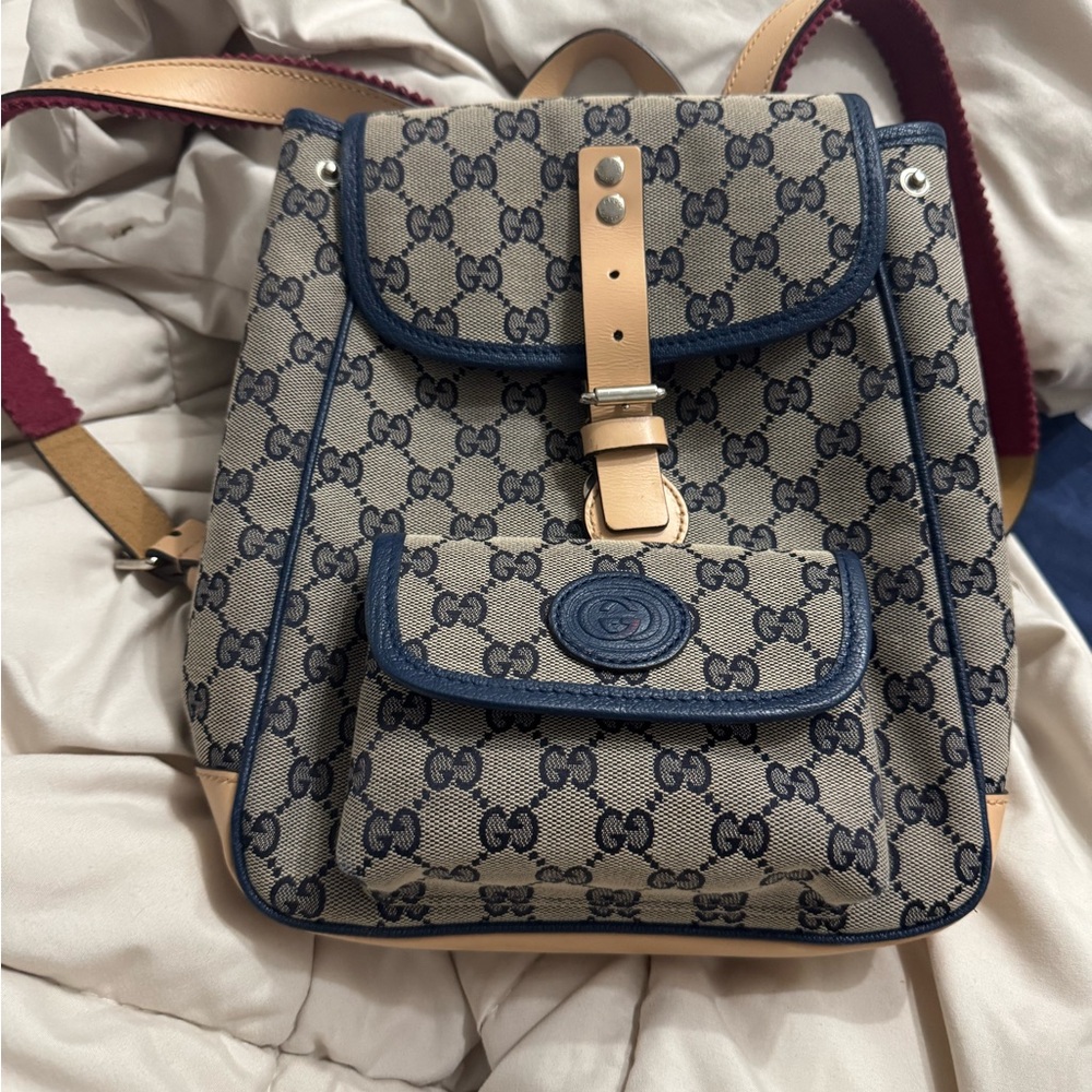 AUTHENTIC Gucci Beige and Navy Women's Backpack